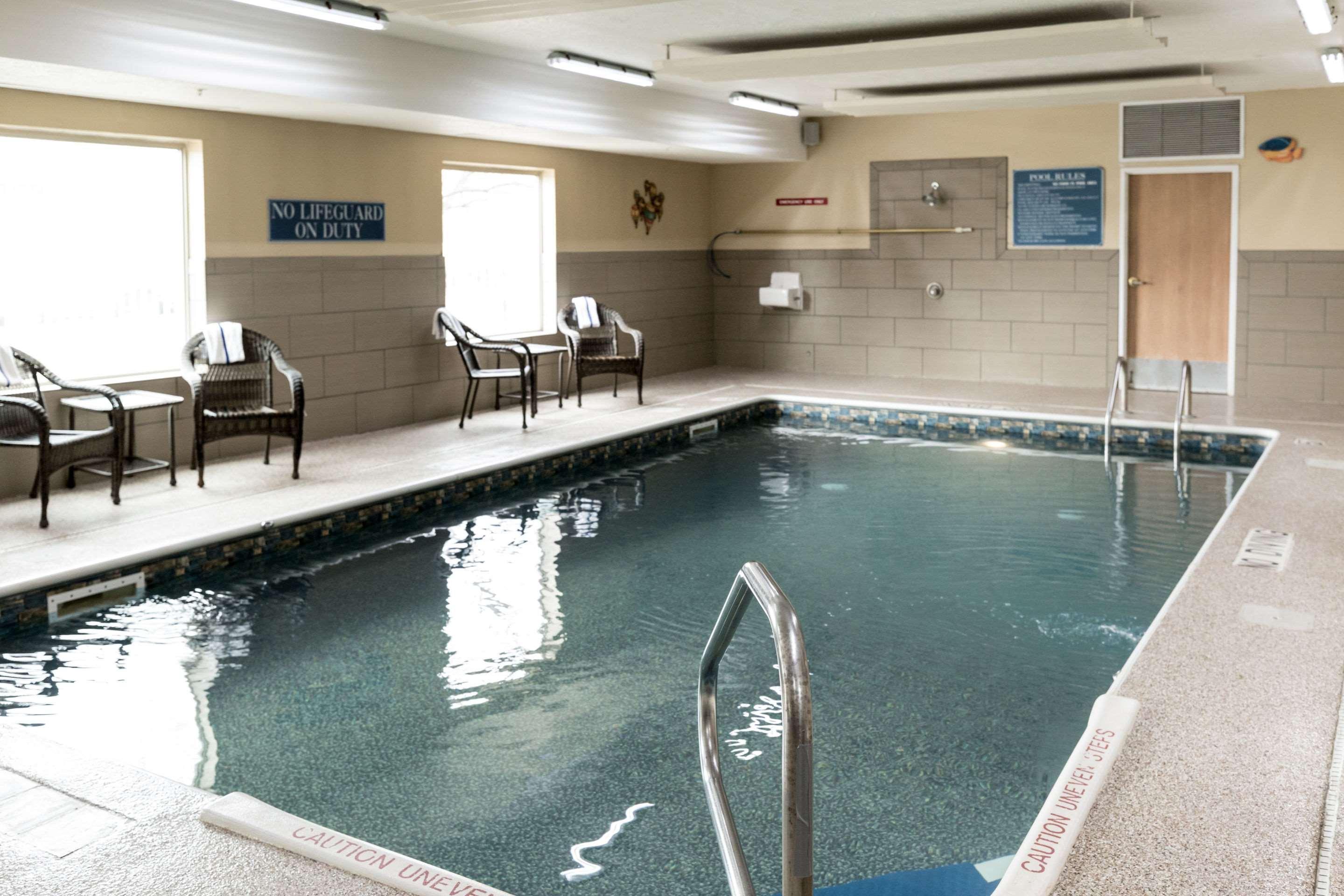 Comfort Inn & Suites Paw Paw Bagian luar foto