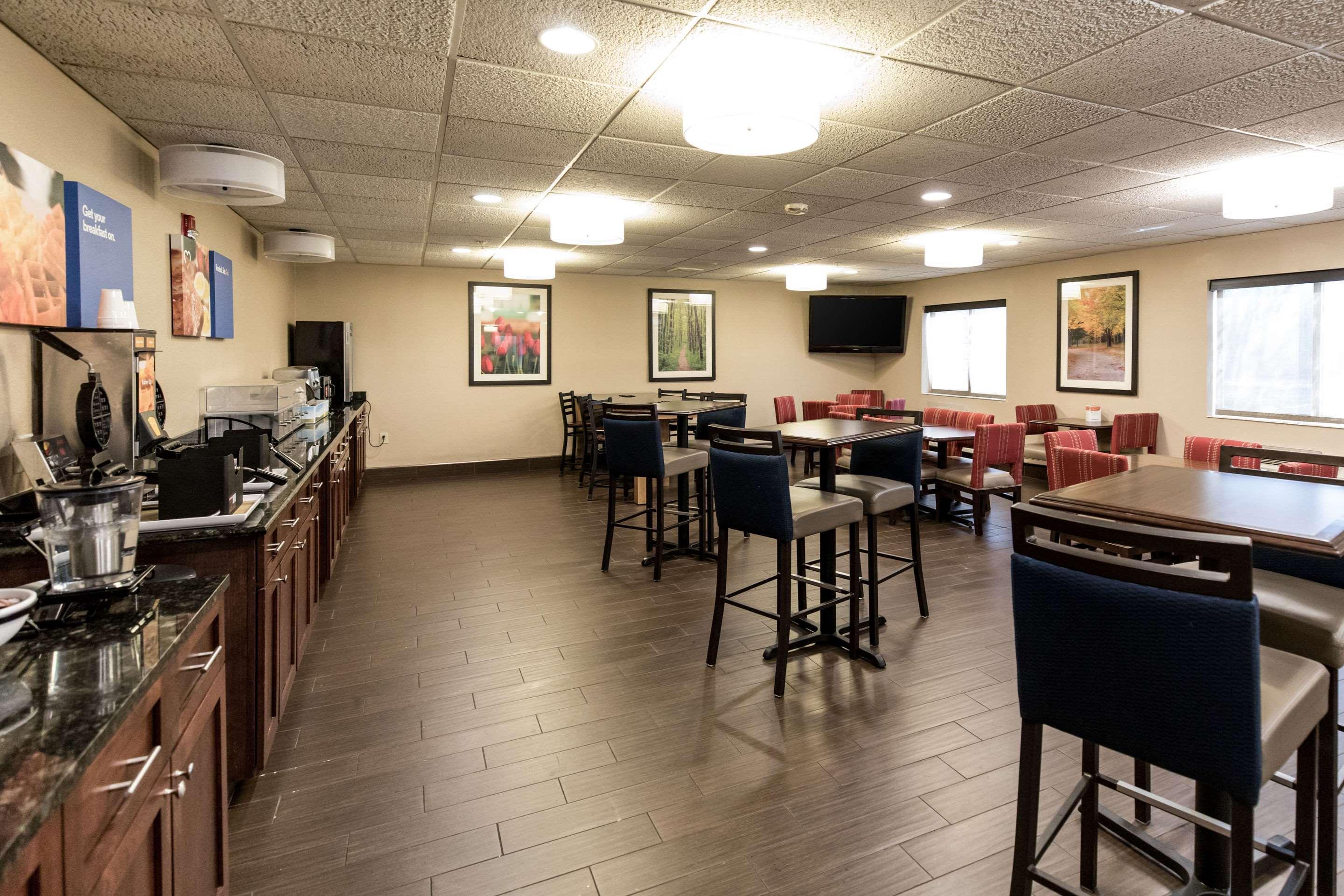 Comfort Inn & Suites Paw Paw Bagian luar foto