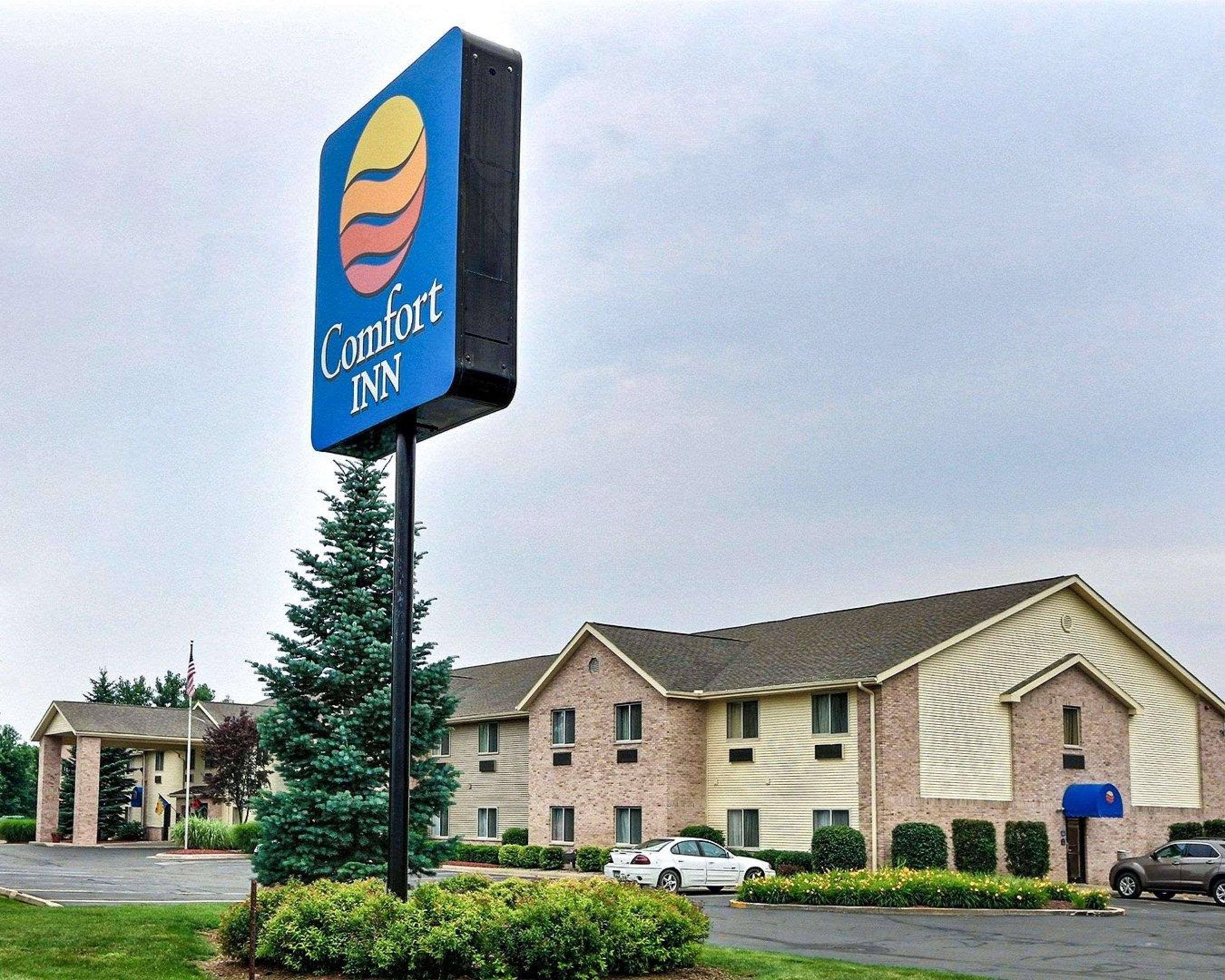 Comfort Inn & Suites Paw Paw Bagian luar foto